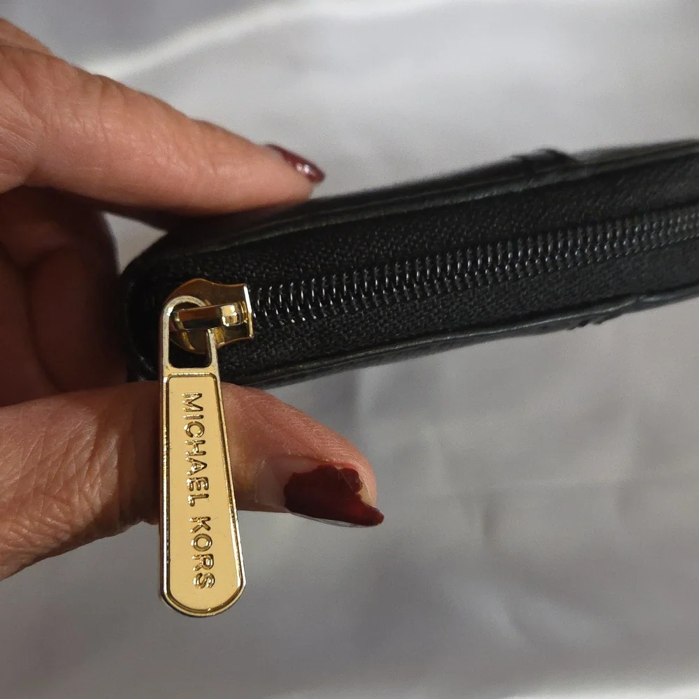 Michael Kors Saratoga Continental Wallet EUC - Picture 5 of 10